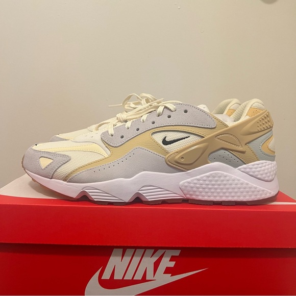 Nike Air Huarache Runner - Picture 1 of 7